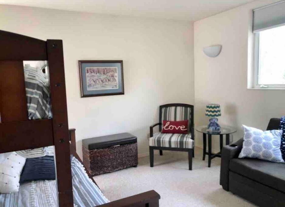 Coastal Place - Best Location In Downtown! Анкъридж Екстериор снимка